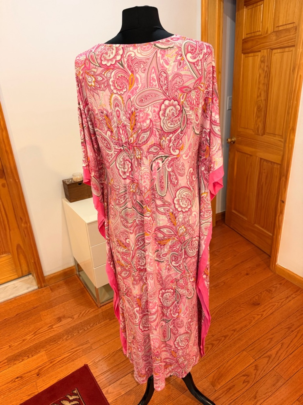 Ellen Tracy Pink Paisley Maxi Caftan Soft & Stretchy with Side Pockets Like New - Picture 6 of 16